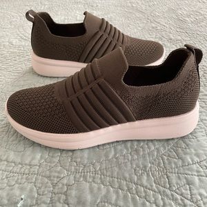 Clark’s Cloudsteppers Slip-on Shoes